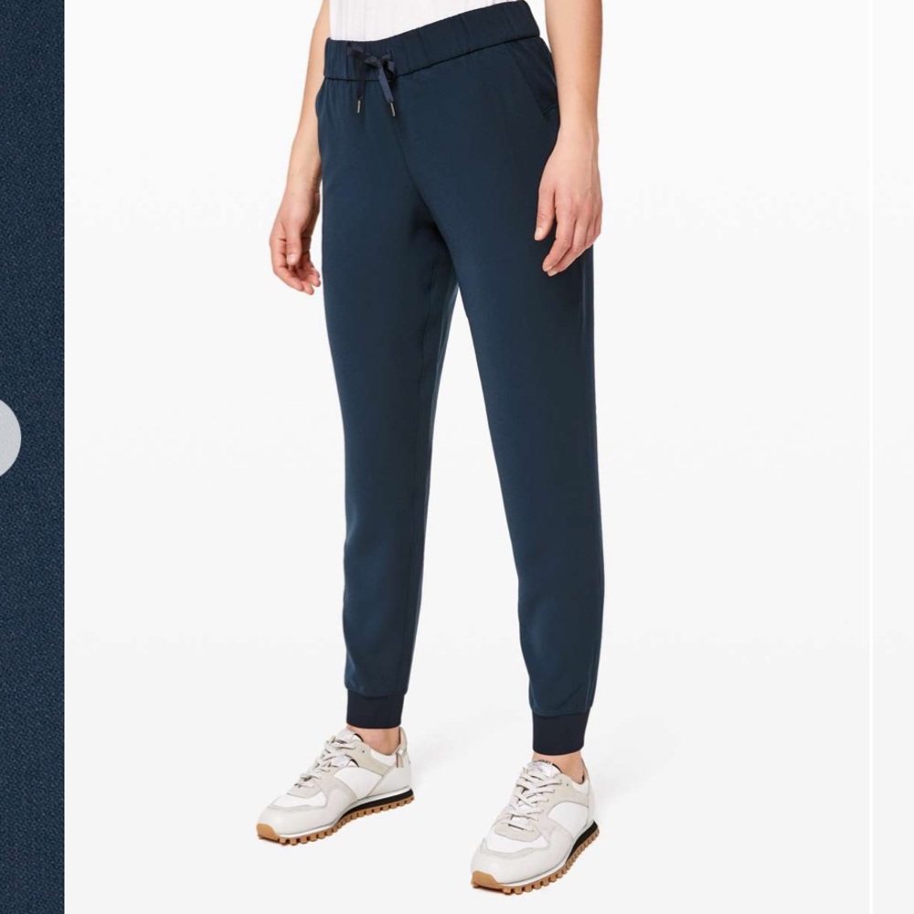 Lululemon On the Fly Jogger